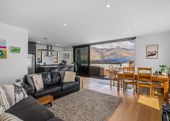 Peak Retreat -